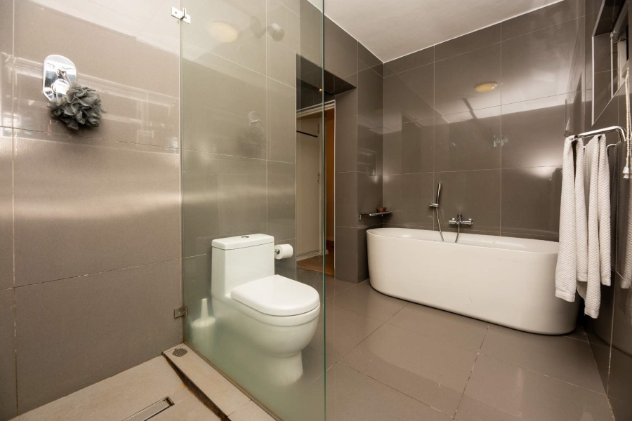 To Let 2 Bedroom Property for Rent in Three Anchor Bay Western Cape